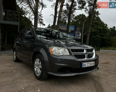 Серый Додж Гранд Караван, объемом двигателя 3.6 л и пробегом 157 тыс. км за 9500 $, фото 3 на Automoto.ua