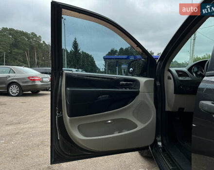 Серый Додж Гранд Караван, объемом двигателя 3.6 л и пробегом 157 тыс. км за 8900 $, фото 11 на Automoto.ua