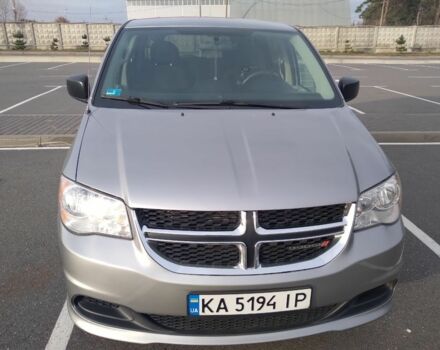 Серый Додж Гранд Караван, объемом двигателя 3.6 л и пробегом 269 тыс. км за 9200 $, фото 1 на Automoto.ua