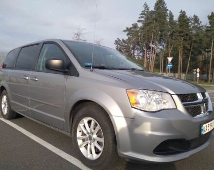 Серый Додж Гранд Караван, объемом двигателя 3.6 л и пробегом 269 тыс. км за 9200 $, фото 2 на Automoto.ua