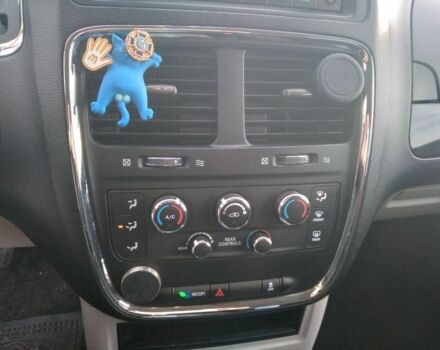 Серый Додж Гранд Караван, объемом двигателя 3.6 л и пробегом 269 тыс. км за 9200 $, фото 7 на Automoto.ua