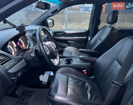 Серый Додж Гранд Караван, объемом двигателя 3.61 л и пробегом 196 тыс. км за 15800 $, фото 23 на Automoto.ua