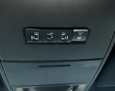 Серый Додж Гранд Караван, объемом двигателя 3.61 л и пробегом 196 тыс. км за 15800 $, фото 17 на Automoto.ua