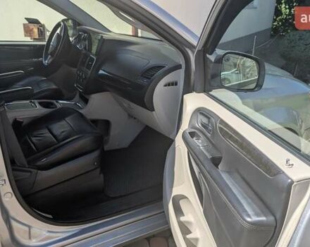 Сірий Додж Гранд Караван, об'ємом двигуна 3.61 л та пробігом 241 тис. км за 10700 $, фото 38 на Automoto.ua