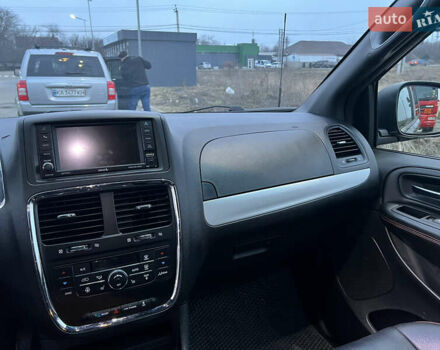 Серый Додж Гранд Караван, объемом двигателя 3.61 л и пробегом 196 тыс. км за 15800 $, фото 14 на Automoto.ua