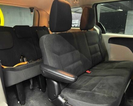 Серый Додж Гранд Караван, объемом двигателя 3.6 л и пробегом 75 тыс. км за 10700 $, фото 20 на Automoto.ua