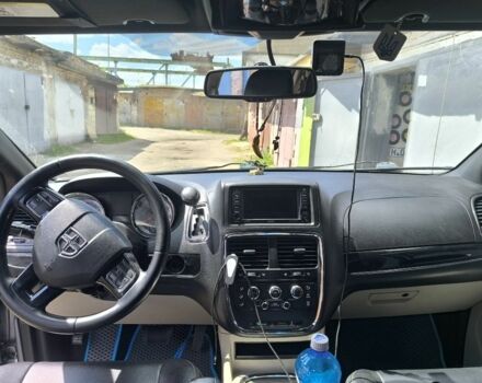 Сірий Додж Гранд Караван, об'ємом двигуна 3.6 л та пробігом 180 тис. км за 13999 $, фото 5 на Automoto.ua