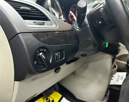 Серый Додж Гранд Караван, объемом двигателя 3.6 л и пробегом 75 тыс. км за 10700 $, фото 6 на Automoto.ua