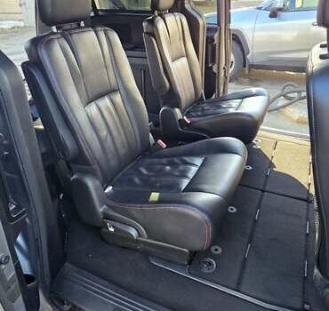 Серый Додж Гранд Караван, объемом двигателя 3.6 л и пробегом 163 тыс. км за 14900 $, фото 16 на Automoto.ua