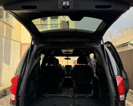 Серый Додж Гранд Караван, объемом двигателя 3.6 л и пробегом 154 тыс. км за 12800 $, фото 7 на Automoto.ua