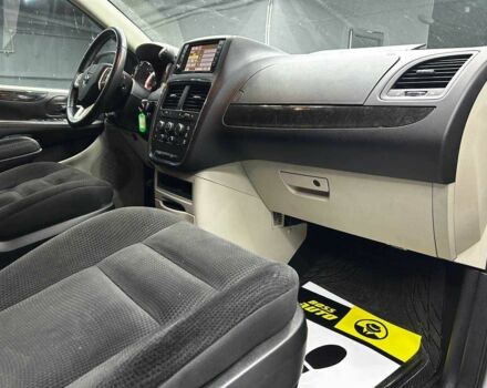 Серый Додж Гранд Караван, объемом двигателя 3.6 л и пробегом 75 тыс. км за 10700 $, фото 23 на Automoto.ua