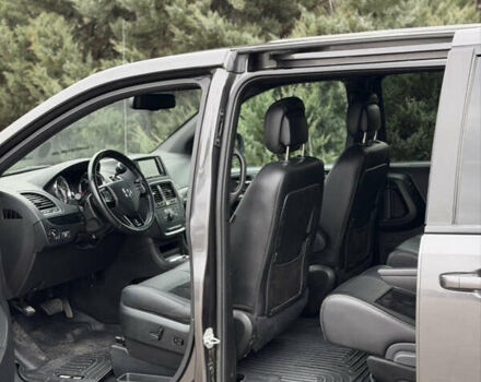 Серый Додж Гранд Караван, объемом двигателя 3.61 л и пробегом 130 тыс. км за 14800 $, фото 41 на Automoto.ua