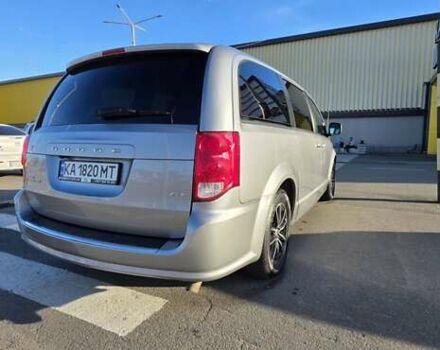 Серый Додж Гранд Караван, объемом двигателя 3.6 л и пробегом 163 тыс. км за 14900 $, фото 1 на Automoto.ua