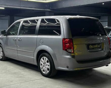 Серый Додж Гранд Караван, объемом двигателя 3.6 л и пробегом 75 тыс. км за 10700 $, фото 3 на Automoto.ua