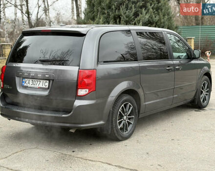 Серый Додж Гранд Караван, объемом двигателя 3.61 л и пробегом 130 тыс. км за 14800 $, фото 19 на Automoto.ua