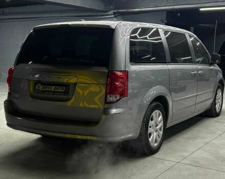 Серый Додж Гранд Караван, объемом двигателя 3.6 л и пробегом 75 тыс. км за 10700 $, фото 5 на Automoto.ua