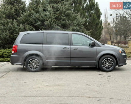 Серый Додж Гранд Караван, объемом двигателя 3.61 л и пробегом 130 тыс. км за 14800 $, фото 17 на Automoto.ua