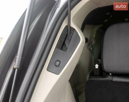 Серый Додж Гранд Караван, объемом двигателя 3.6 л и пробегом 345 тыс. км за 13300 $, фото 7 на Automoto.ua