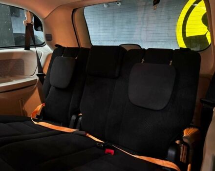 Серый Додж Гранд Караван, объемом двигателя 3.6 л и пробегом 75 тыс. км за 10700 $, фото 12 на Automoto.ua