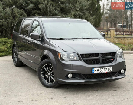Серый Додж Гранд Караван, объемом двигателя 3.61 л и пробегом 130 тыс. км за 14800 $, фото 13 на Automoto.ua
