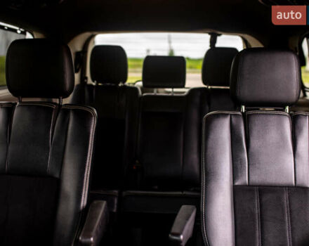 Серый Додж Гранд Караван, объемом двигателя 3.6 л и пробегом 345 тыс. км за 13300 $, фото 16 на Automoto.ua