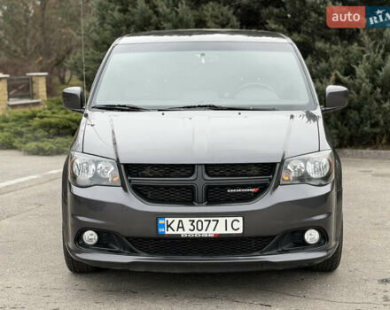 Серый Додж Гранд Караван, объемом двигателя 3.61 л и пробегом 130 тыс. км за 14800 $, фото 11 на Automoto.ua