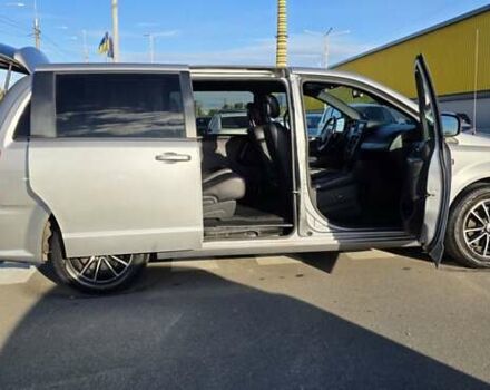 Серый Додж Гранд Караван, объемом двигателя 3.6 л и пробегом 163 тыс. км за 14900 $, фото 2 на Automoto.ua