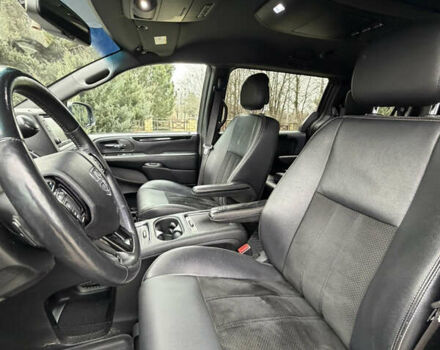 Серый Додж Гранд Караван, объемом двигателя 3.61 л и пробегом 130 тыс. км за 14800 $, фото 35 на Automoto.ua