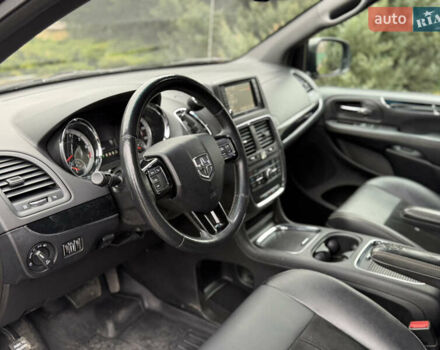 Серый Додж Гранд Караван, объемом двигателя 3.61 л и пробегом 130 тыс. км за 14800 $, фото 34 на Automoto.ua