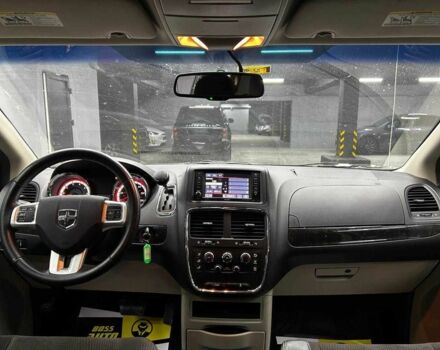 Серый Додж Гранд Караван, объемом двигателя 3.6 л и пробегом 75 тыс. км за 10700 $, фото 11 на Automoto.ua