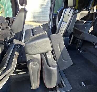 Серый Додж Гранд Караван, объемом двигателя 3.6 л и пробегом 163 тыс. км за 14900 $, фото 17 на Automoto.ua