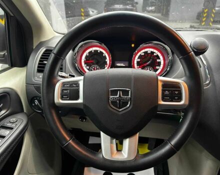 Серый Додж Гранд Караван, объемом двигателя 3.6 л и пробегом 75 тыс. км за 10700 $, фото 14 на Automoto.ua