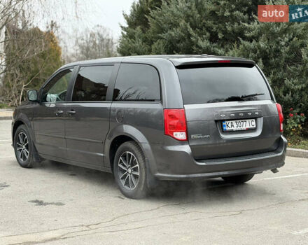 Серый Додж Гранд Караван, объемом двигателя 3.61 л и пробегом 130 тыс. км за 14800 $, фото 24 на Automoto.ua