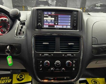 Серый Додж Гранд Караван, объемом двигателя 3.6 л и пробегом 75 тыс. км за 10700 $, фото 18 на Automoto.ua