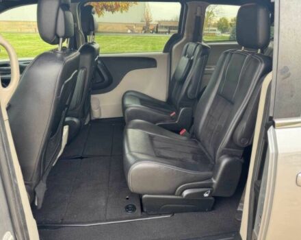 Серый Додж Гранд Караван, объемом двигателя 3.6 л и пробегом 33 тыс. км за 9900 $, фото 8 на Automoto.ua