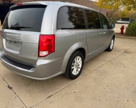 Серый Додж Гранд Караван, объемом двигателя 3.6 л и пробегом 33 тыс. км за 9900 $, фото 3 на Automoto.ua