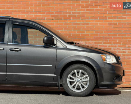 Серый Додж Гранд Караван, объемом двигателя 3.6 л и пробегом 147 тыс. км за 15950 $, фото 10 на Automoto.ua