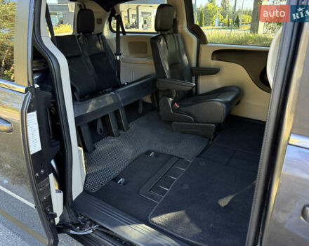 Серый Додж Гранд Караван, объемом двигателя 3.6 л и пробегом 147 тыс. км за 15950 $, фото 40 на Automoto.ua