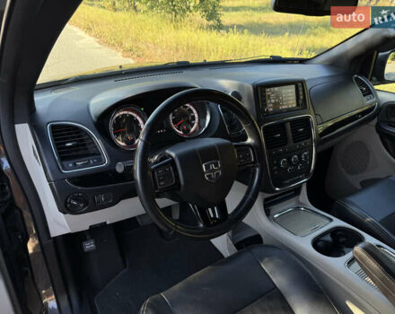 Серый Додж Гранд Караван, объемом двигателя 3.6 л и пробегом 147 тыс. км за 15950 $, фото 30 на Automoto.ua