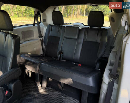 Серый Додж Гранд Караван, объемом двигателя 3.6 л и пробегом 147 тыс. км за 15950 $, фото 33 на Automoto.ua