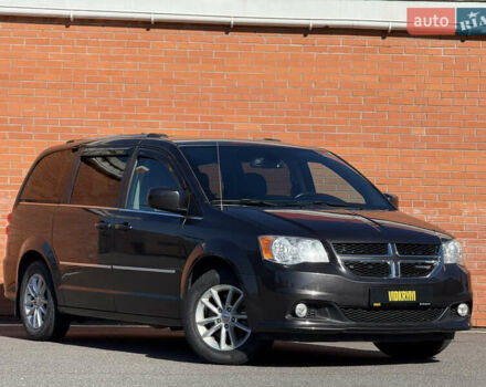 Серый Додж Гранд Караван, объемом двигателя 3.6 л и пробегом 147 тыс. км за 15950 $, фото 4 на Automoto.ua