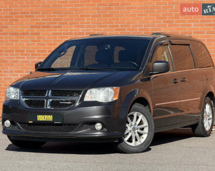 Серый Додж Гранд Караван, объемом двигателя 3.6 л и пробегом 147 тыс. км за 15950 $, фото 1 на Automoto.ua