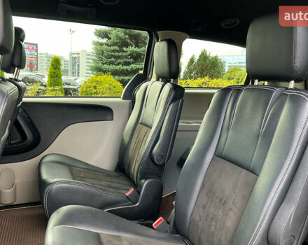 Серый Додж Гранд Караван, объемом двигателя 3.61 л и пробегом 140 тыс. км за 16500 $, фото 20 на Automoto.ua