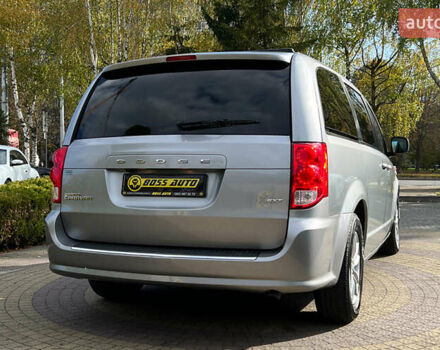 Серый Додж Гранд Караван, объемом двигателя 3.61 л и пробегом 140 тыс. км за 16500 $, фото 6 на Automoto.ua