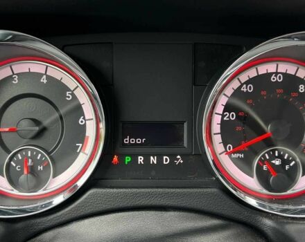 Серый Додж Гранд Караван, объемом двигателя 3.6 л и пробегом 140 тыс. км за 16500 $, фото 12 на Automoto.ua