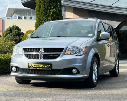 Серый Додж Гранд Караван, объемом двигателя 3.6 л и пробегом 140 тыс. км за 16500 $, фото 2 на Automoto.ua