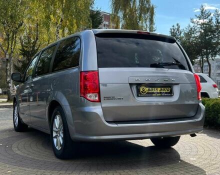 Серый Додж Гранд Караван, объемом двигателя 3.6 л и пробегом 140 тыс. км за 16500 $, фото 4 на Automoto.ua
