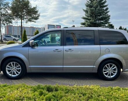 Серый Додж Гранд Караван, объемом двигателя 3.6 л и пробегом 140 тыс. км за 16500 $, фото 3 на Automoto.ua