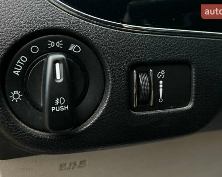 Серый Додж Гранд Караван, объемом двигателя 3.61 л и пробегом 140 тыс. км за 16500 $, фото 16 на Automoto.ua