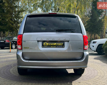 Серый Додж Гранд Караван, объемом двигателя 3.61 л и пробегом 140 тыс. км за 16500 $, фото 5 на Automoto.ua